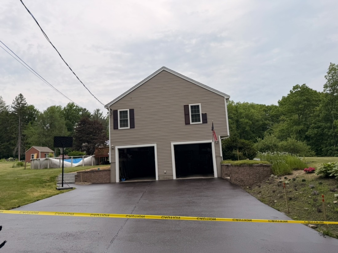 Sealcoated driveway